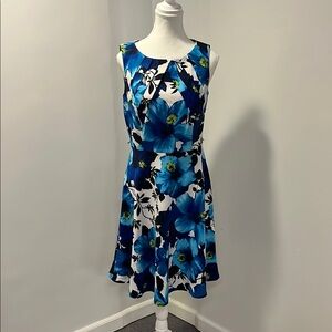 Floral Blue and White Sleeveless Dress